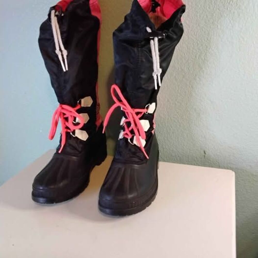 Women's Sorel Waterproof Snow boots, Size 7